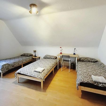 Messezimmer Laatzen 30880 Hanovra Exterior foto