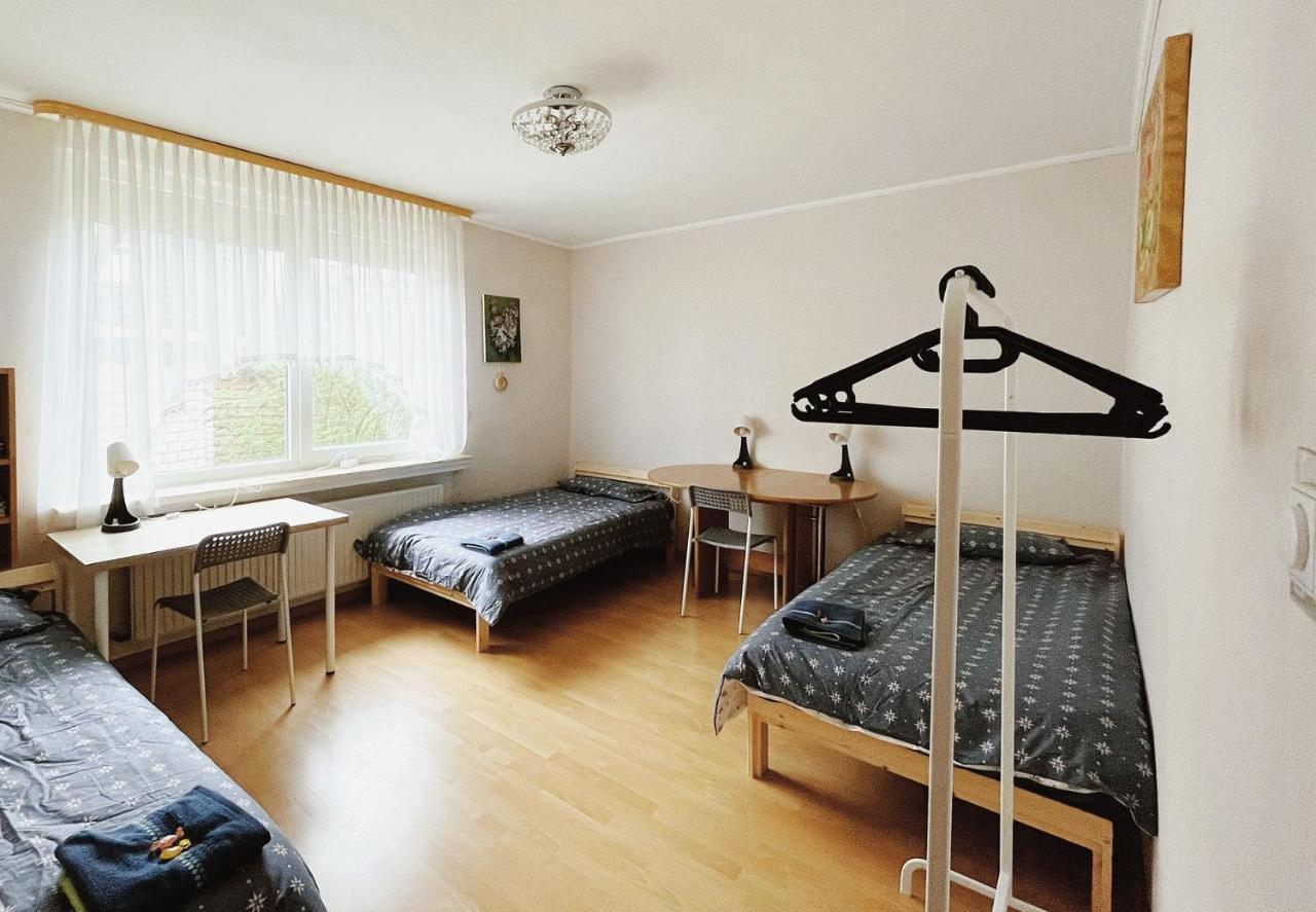 Messezimmer Laatzen 30880 Hanovra Exterior foto