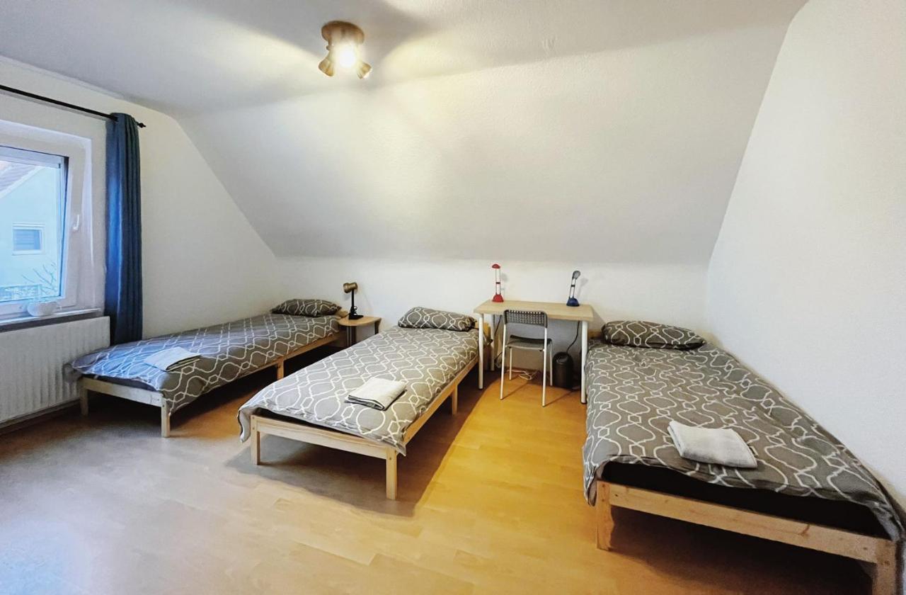 Messezimmer Laatzen 30880 Hanovra Exterior foto
